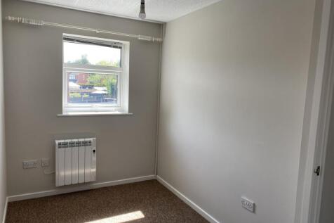 Bedroom 2.jpeg