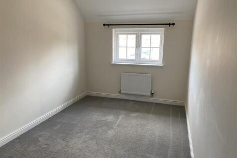 Bedroom 2.jpeg