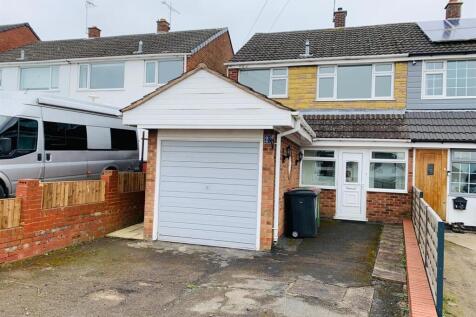 27 Bardon View Front Apr 25.jpg