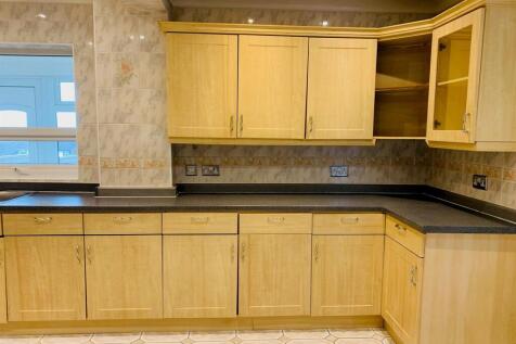 27 Bardon View Kitchen April 25.jpg