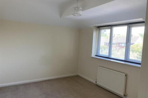 Front Bedroom.jpeg