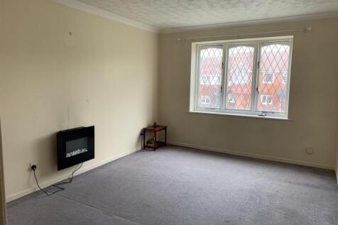 2 Bronte Court Lounge.jpg