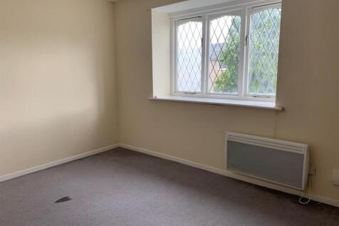 2 Bronte Court Bedroom.jpg