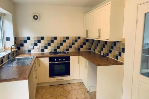 36 Huntingdon Advert Kitchen.jpg