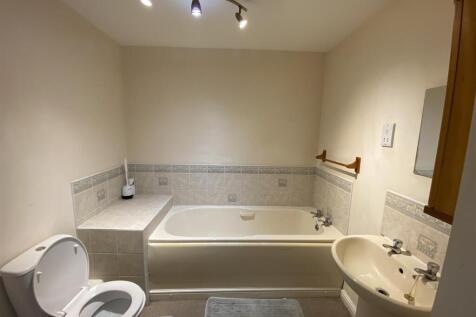 Bathroom.jpeg