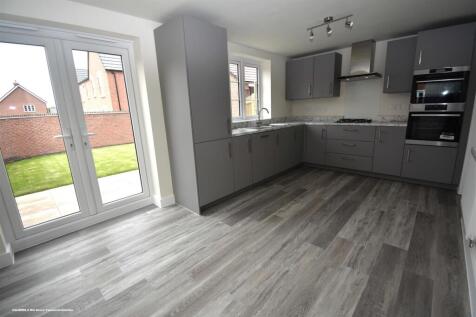 2 Mill Grove Tamworth Kitchen.JPG