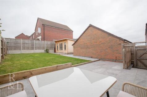1, Hawksbeard Close  (25).jpg