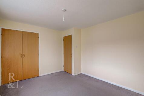 2 Bronte Court (6).jpg