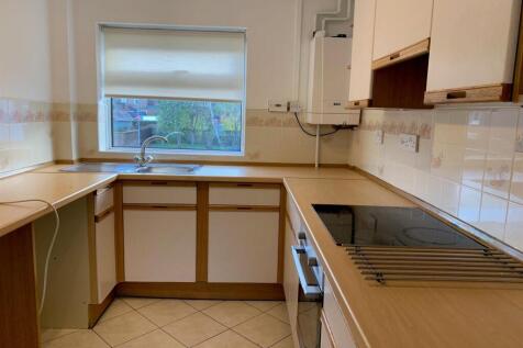 16 School St Kitchen.jpg