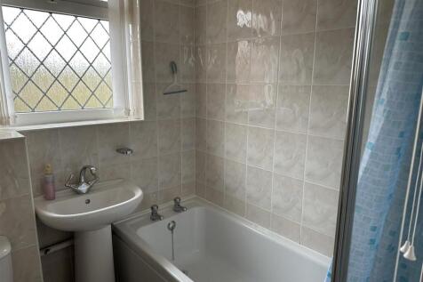 Family Bathroom.jpeg