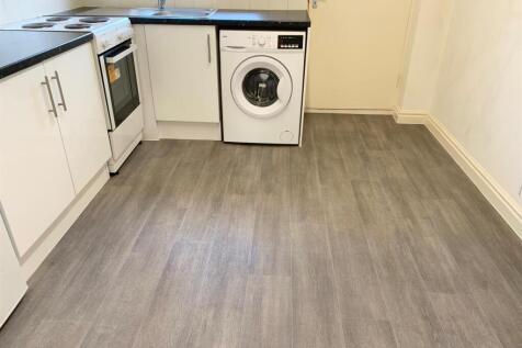 ADVERT 36 Lichfield Kitchen.jpg