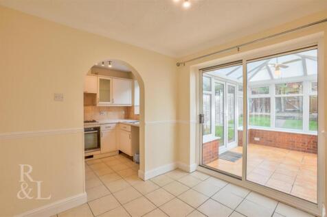 20 Balmoral Close (19).jpg