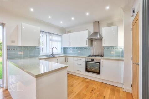 11 Carhampton Road (16).jpg