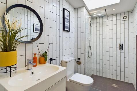 FF Shower Room