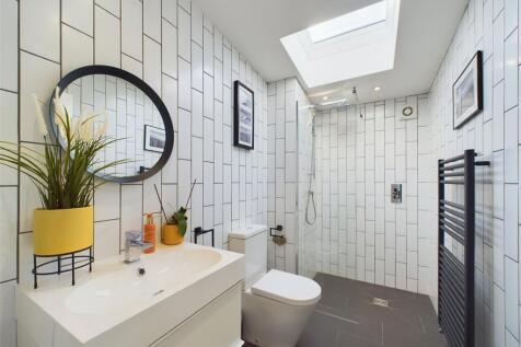 Ff Shower Room