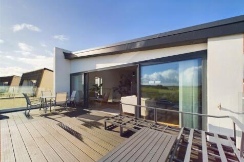 Eapansive Terrace