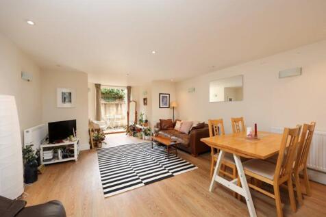 Lower Ground Floor Living/Dining Area
