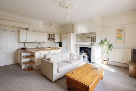 Kitchen/Living Area