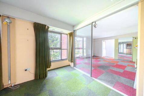 Living/Dining Area