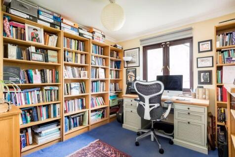 Bedroom/Study