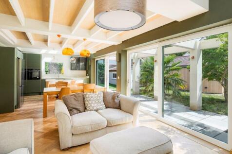 Kitchen/Dining/Living Area