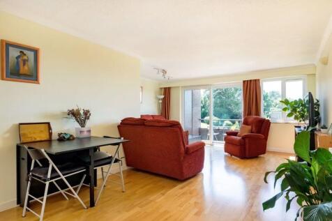 Sitting-Dining Room