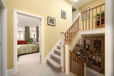 Mezzanine landing