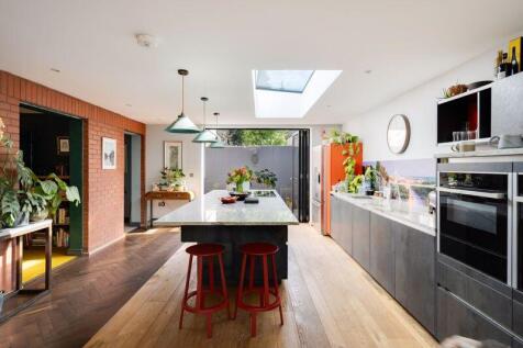 Kitchen/Breakfast Area