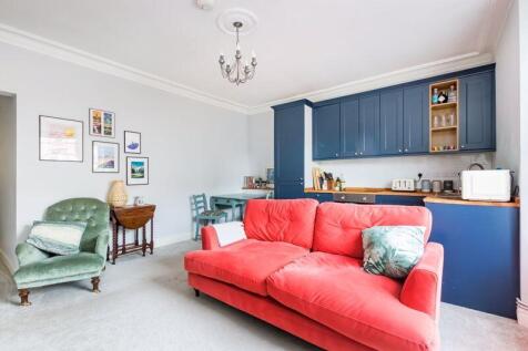 Kitchen/Living Area