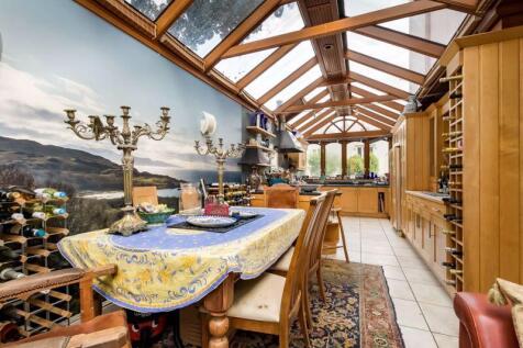 Family Kitchen/Breakfast Room
