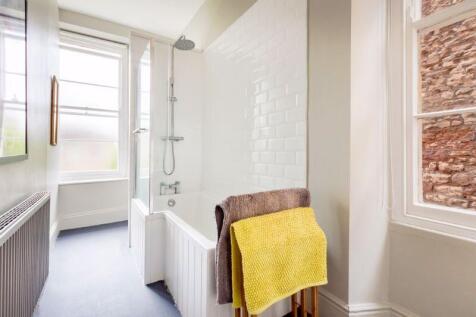 Bath/Shower Room