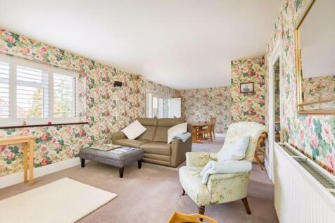 Sitting/Dining Room