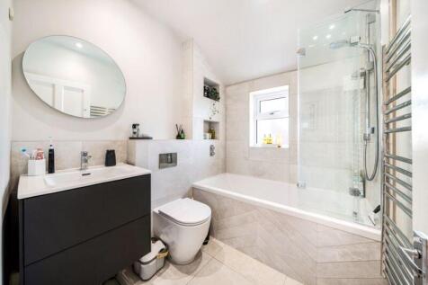 Bath/Shower Room
