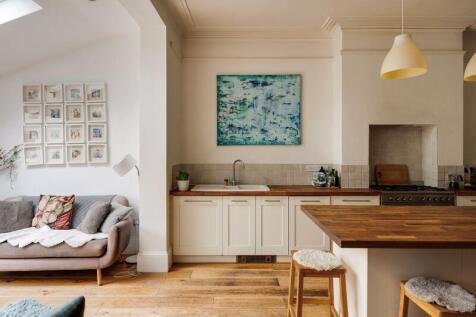 Kitchen Family Entertaining Space