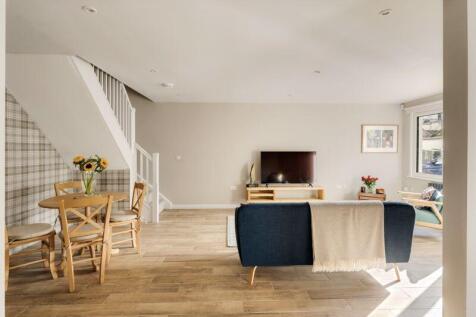 Living/dining room
