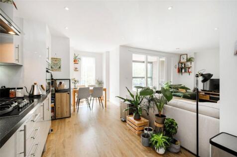 Reception/Kitchen