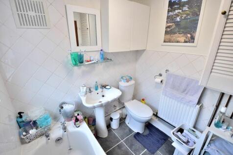 DOWNSTAIRS BATHROOM