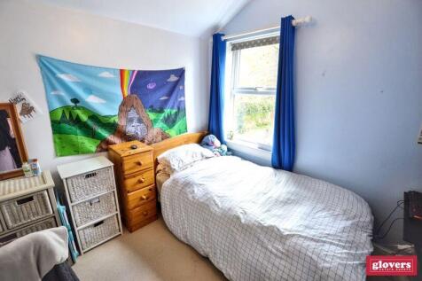 BEDROOM FIVE