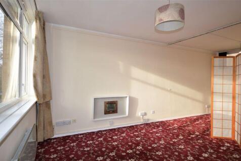 LIVING ROOM AREA
