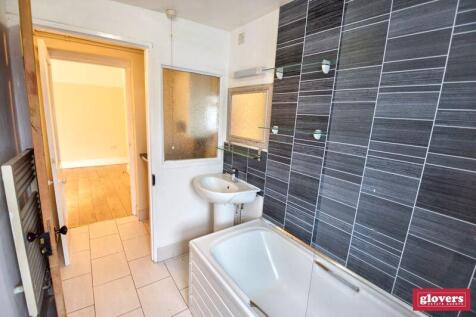 DOWNSTIARS BATHROOM