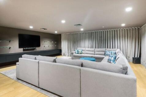 CINEMA ROOM