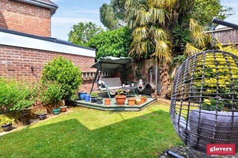 BACK GARDEN