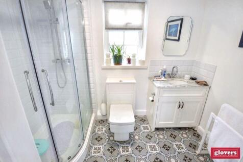 DOWNSTAIRS SHOWER ROOM