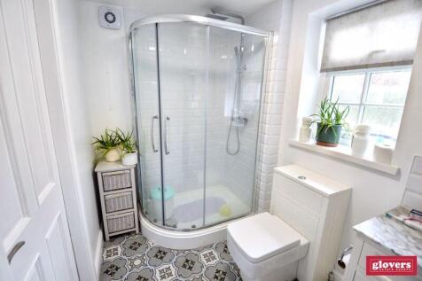 DOWNSTAIRS SHOWER ROOM