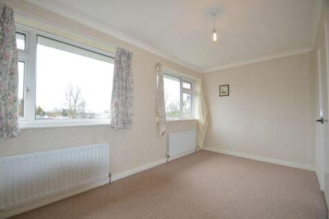 BACK BEDROOM
