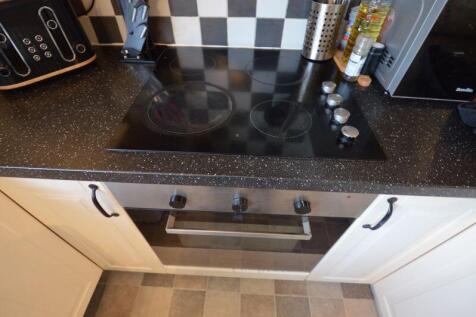 HOB AND OVEN