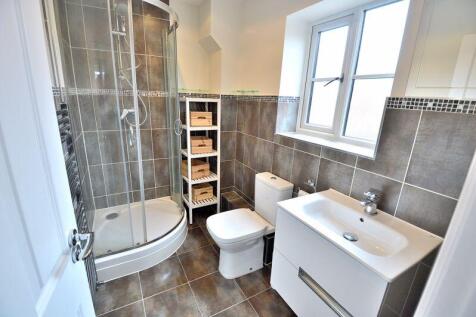 ENSUITE SHOWER ROOM