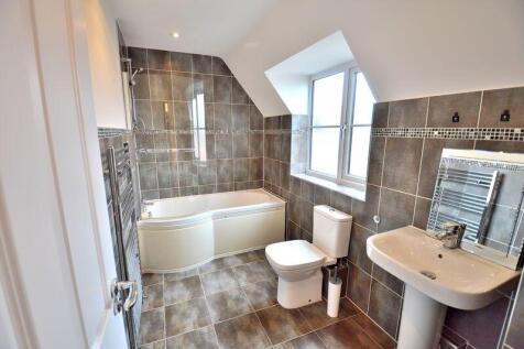 2ND FLOOR BATHROOM