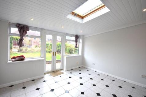 GARDEN ROOM