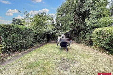 BACK GARDEN